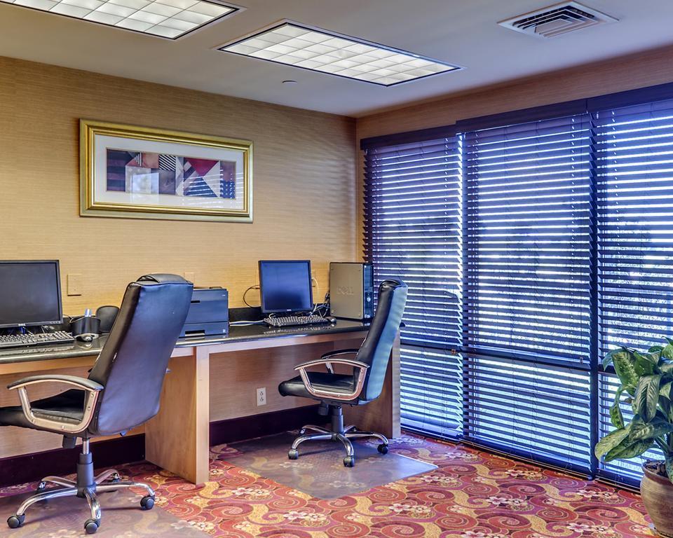 יורק Comfort Inn & Suites מראה חיצוני תמונה