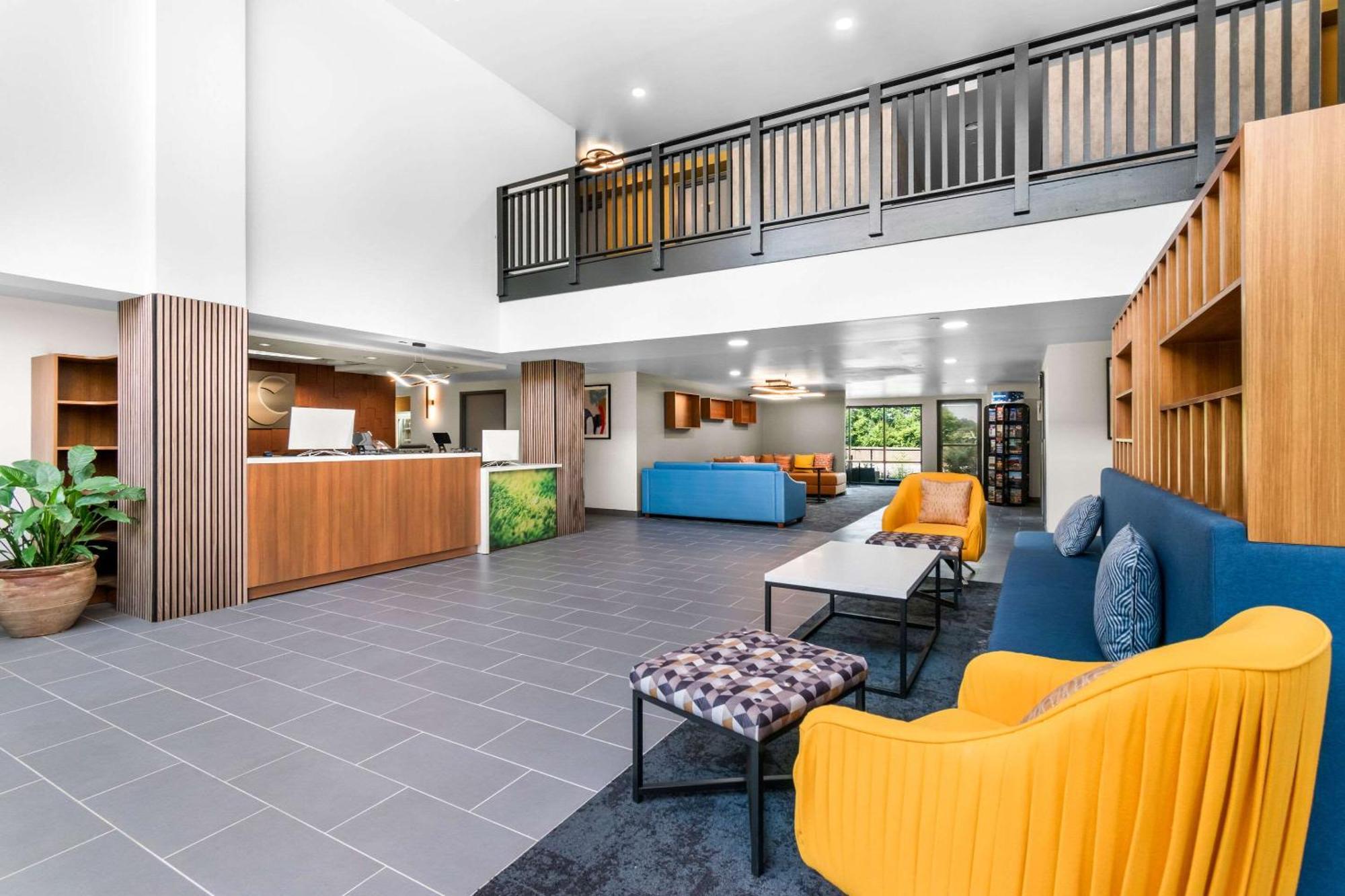 יורק Comfort Inn & Suites מראה חיצוני תמונה