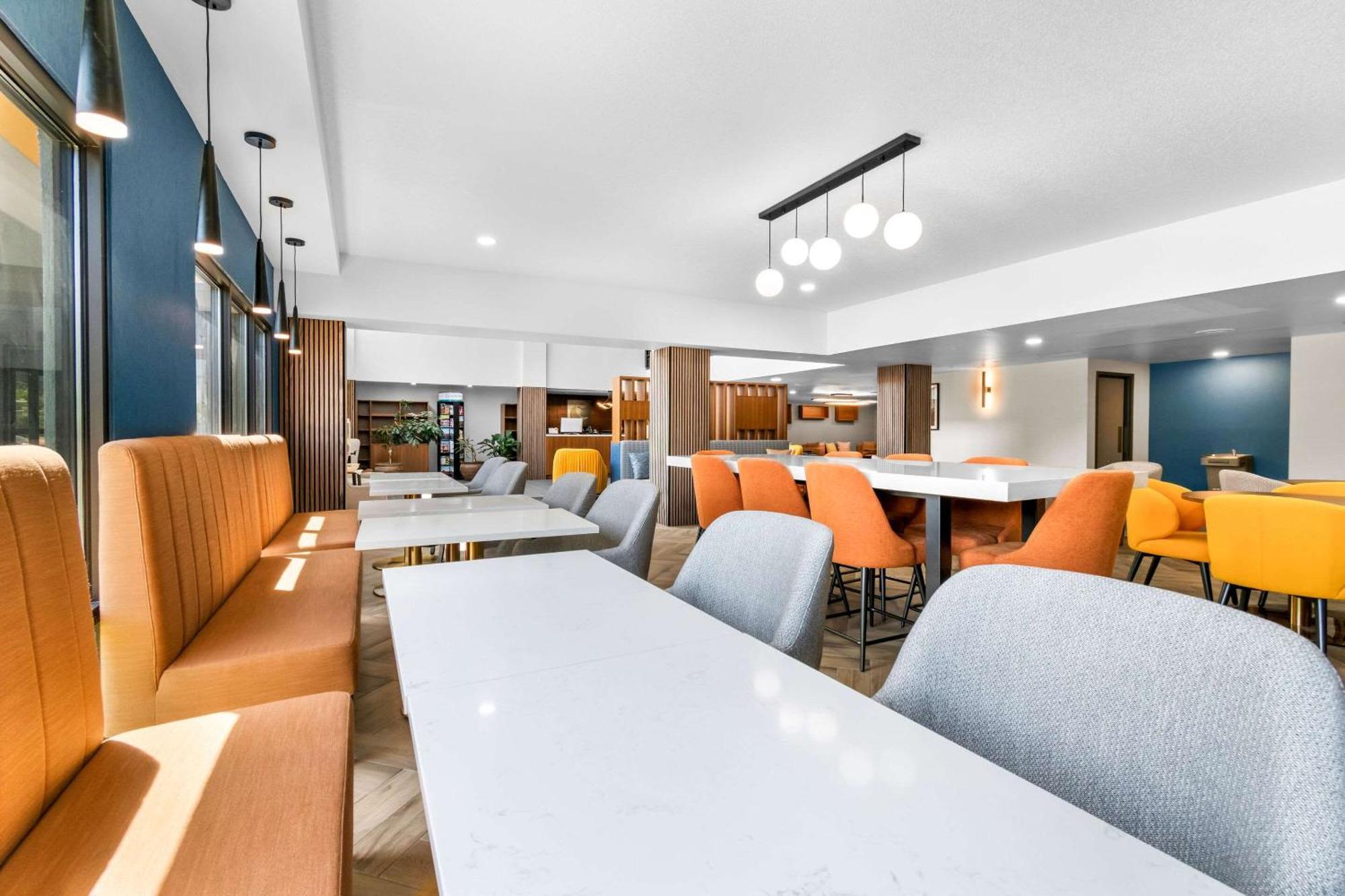 יורק Comfort Inn & Suites מראה חיצוני תמונה