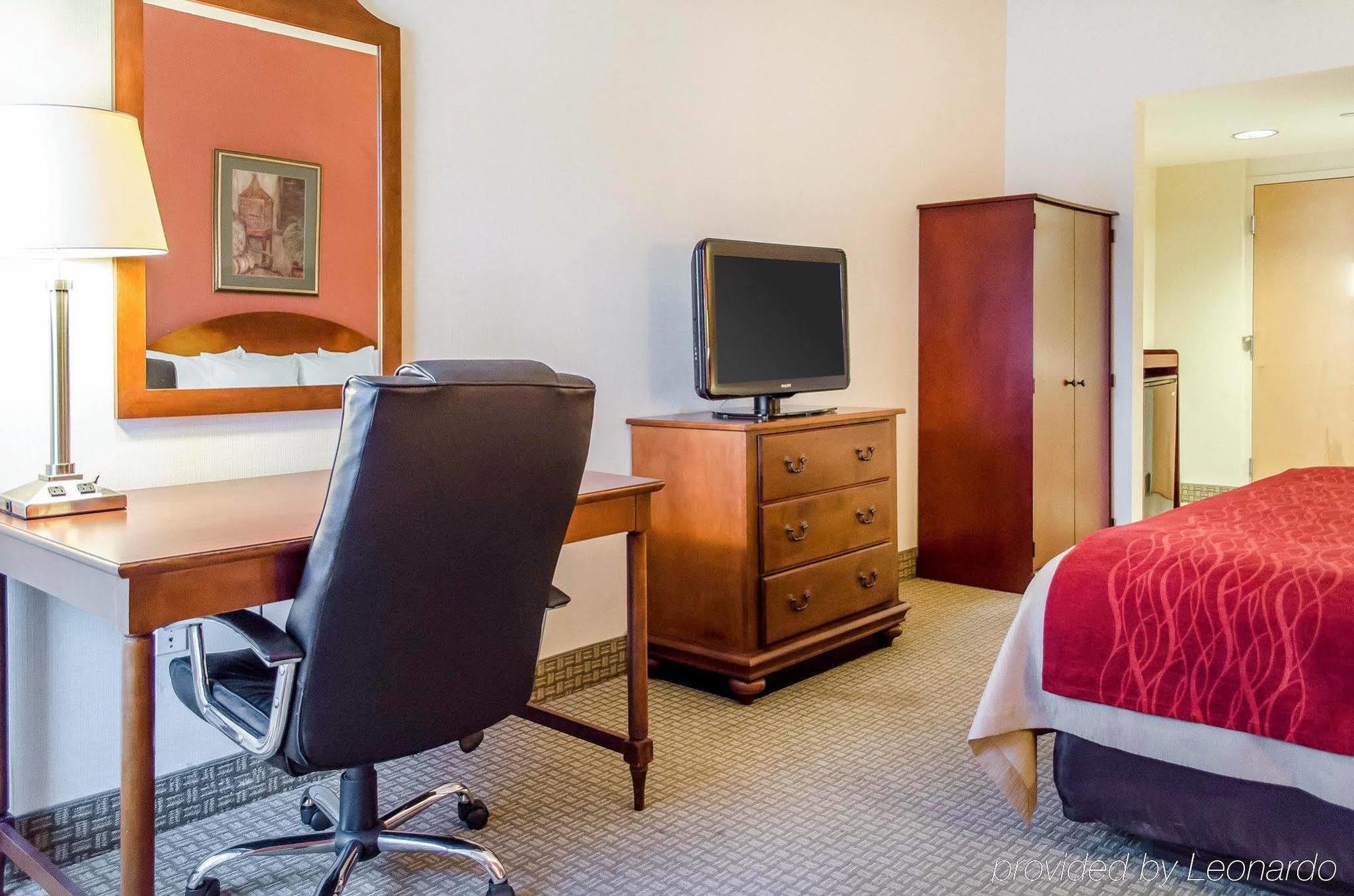 יורק Comfort Inn & Suites מראה חיצוני תמונה
