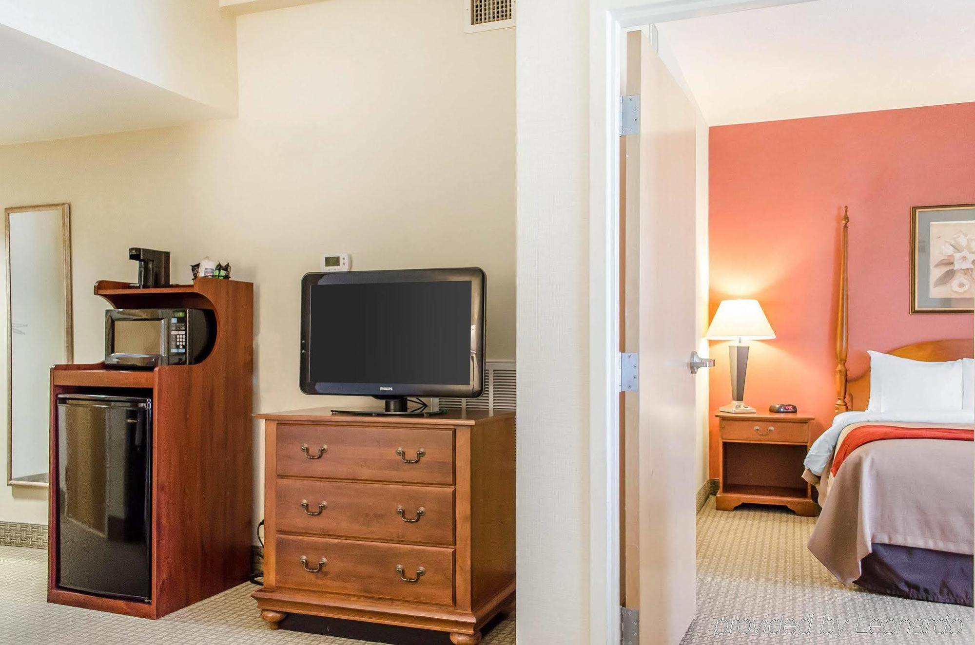 יורק Comfort Inn & Suites מראה חיצוני תמונה